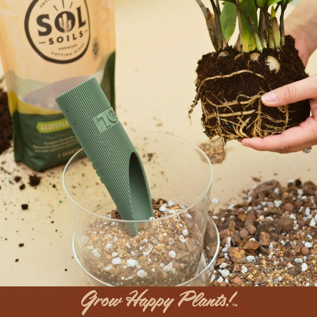 Sol Soils Granola Guy's Scrumptious Soil Scoop for Repotting