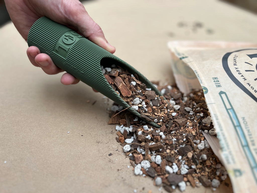 Sol Soils Granola Guy's Scrumptious Soil Scoop for Repotting